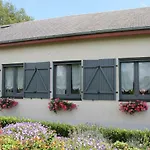 Au Fil Des Saisons Sur La Wiels Bed & Breakfast 3*