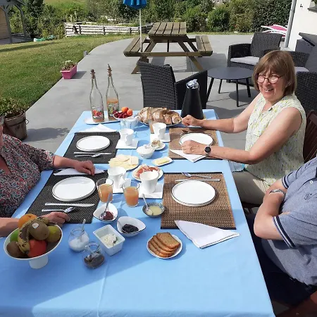 Bed & Breakfast Au Fil Des Saisons Sur La Wiels