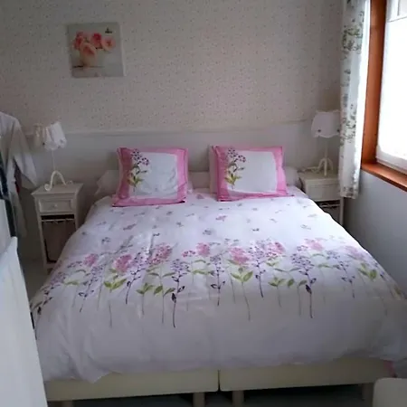 Au Fil Des Saisons Sur La Wiels Bed & Breakfast 3*