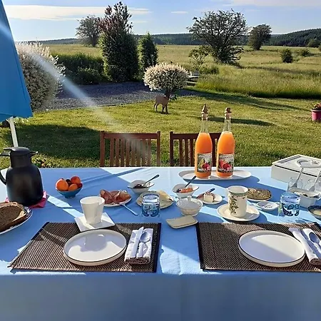Au Fil Des Saisons Sur La Wiels Bed & Breakfast